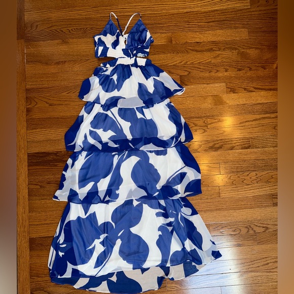 🦋Express Floral Tiered Twist Back Floral Maxi Dress Size XXS - Picture 5 of 8